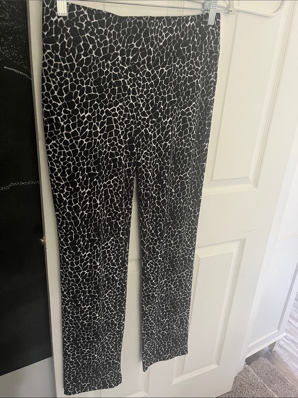 Dana Buchman Black and White Abstract Print Wide Leg Pants